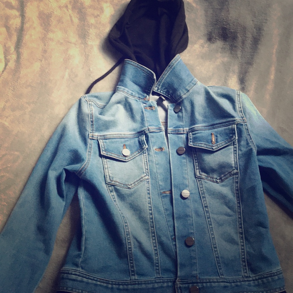 Hooded denim jacket